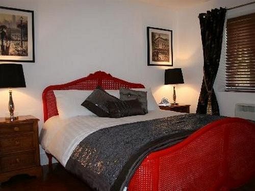 Stable Court Hotel Holt  Bagian luar foto