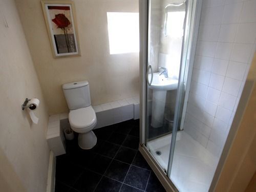Stable Court Hotel Holt  Bagian luar foto